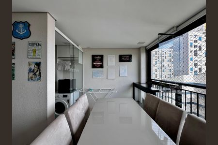 Apartamento à venda com 68m², 2 quartos e 2 vagas Apartamento à venda com 68m², 2 quartos e 2 vagasVaranda