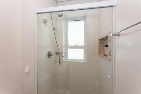 Apartamento para alugar com 173m², 3 quartos e 6 vagas Apartamento para alugar com 173m², 3 quartos e 6 vagasBanheiro da Suíte 2