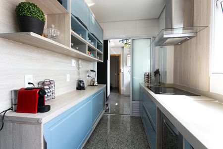 Apartamento para alugar com 173m², 3 quartos e 6 vagas Apartamento para alugar com 173m², 3 quartos e 6 vagasCozinha