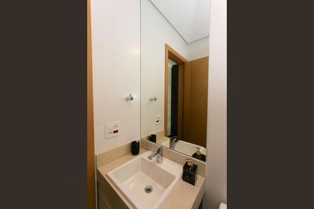 Apartamento para alugar com 173m², 3 quartos e 6 vagas Apartamento para alugar com 173m², 3 quartos e 6 vagasBanheiro da Suíte 2