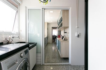 Apartamento para alugar com 173m², 3 quartos e 6 vagas Apartamento para alugar com 173m², 3 quartos e 6 vagasÁrea de Serviço