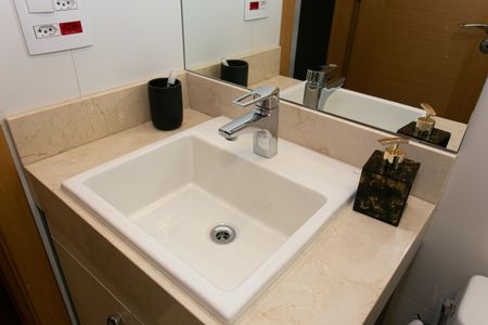 Apartamento para alugar com 173m², 3 quartos e 6 vagas Apartamento para alugar com 173m², 3 quartos e 6 vagasBanheiro da Suíte 2