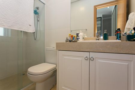 Apartamento para alugar com 173m², 3 quartos e 6 vagas Apartamento para alugar com 173m², 3 quartos e 6 vagasBanheiro da Suíte 3