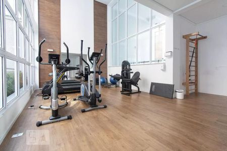 Apartamento para alugar com 173m², 3 quartos e 6 vagas Apartamento para alugar com 173m², 3 quartos e 6 vagasÁrea comum - Academia