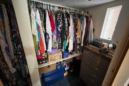 Casa à venda com 260m², 3 quartos e 1 vagaCloset