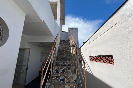 Casa à venda com 260m², 3 quartos e 1 vagaEscadas
