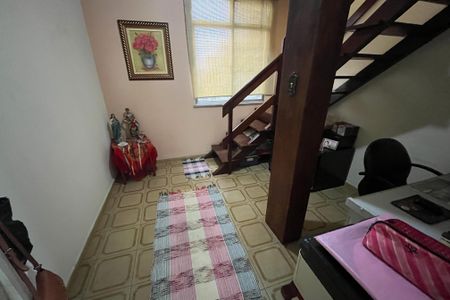 Casa à venda com 260m², 3 quartos e 1 vagaEscadas