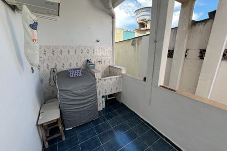 Casa à venda com 260m², 3 quartos e 1 vagaÁrea de Serviço