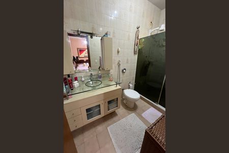 Casa à venda com 260m², 3 quartos e 1 vagaBanheiro 2