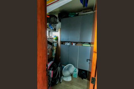 Apartamento à venda com 175m², 5 quartos e 3 vagas Apartamento à venda com 175m², 5 quartos e 3 vagasQuarto de Serviço