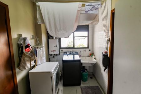 Apartamento à venda com 175m², 5 quartos e 3 vagas Apartamento à venda com 175m², 5 quartos e 3 vagasÁrea de Serviço