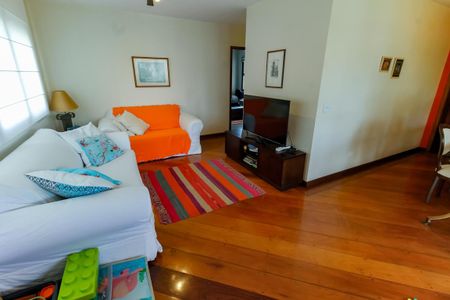 Apartamento à venda com 175m², 5 quartos e 3 vagas Apartamento à venda com 175m², 5 quartos e 3 vagasSala 1