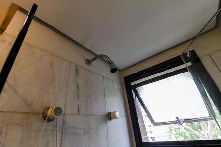 Apartamento à venda com 175m², 5 quartos e 3 vagas Apartamento à venda com 175m², 5 quartos e 3 vagasBanheiro da Suíte 2 - chuveiro