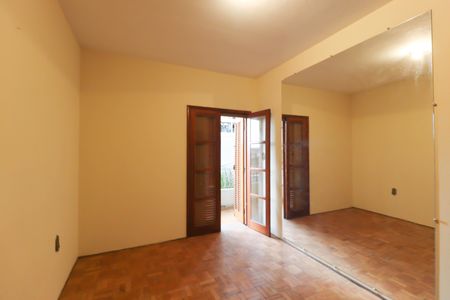 Casa à venda com 253m², 8 quartos e 5 vagasQuarto 2