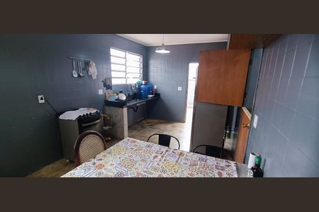 Casa à venda com 400m², 4 quartos e 7 vagas Casa à venda com 400m², 4 quartos e 7 vagasCozinha