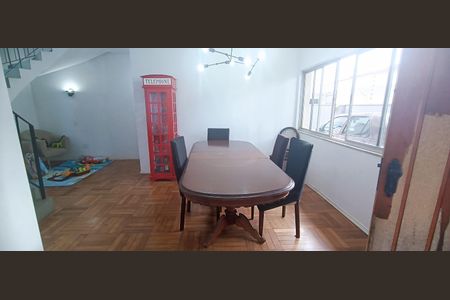 Casa à venda com 400m², 4 quartos e 7 vagas Casa à venda com 400m², 4 quartos e 7 vagasSala de Jantar