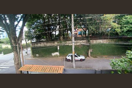 Casa à venda com 400m², 4 quartos e 7 vagas Casa à venda com 400m², 4 quartos e 7 vagasVista do Quarto 2