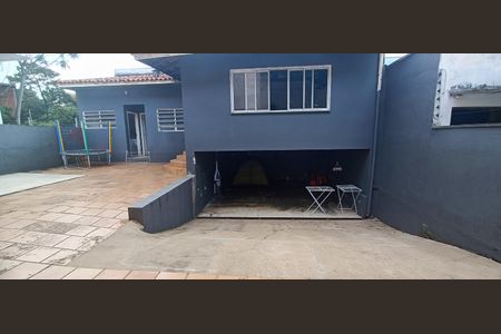 Casa à venda com 400m², 4 quartos e 7 vagas Casa à venda com 400m², 4 quartos e 7 vagasQuintal
