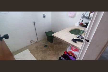 Casa à venda com 400m², 4 quartos e 7 vagas Casa à venda com 400m², 4 quartos e 7 vagasBanheiro da Suíte