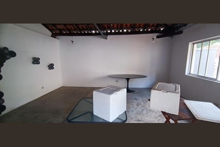 Casa à venda com 400m², 4 quartos e 7 vagas Casa à venda com 400m², 4 quartos e 7 vagasSalão de Festas