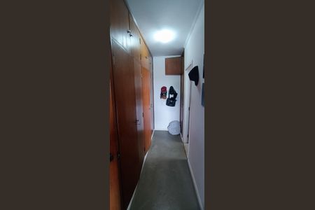 Casa à venda com 400m², 4 quartos e 7 vagas Casa à venda com 400m², 4 quartos e 7 vagasCloset da suíte