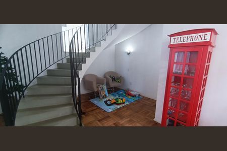 Casa à venda com 400m², 4 quartos e 7 vagas Casa à venda com 400m², 4 quartos e 7 vagasSala