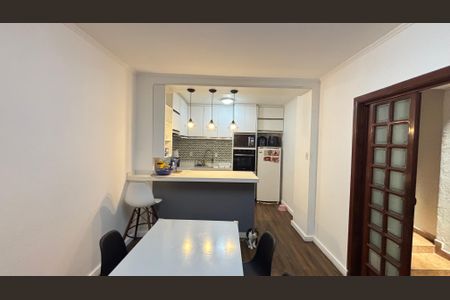 Casa à venda com 240m², 3 quartos e 3 vagas Casa à venda com 240m², 3 quartos e 3 vagasCozinha