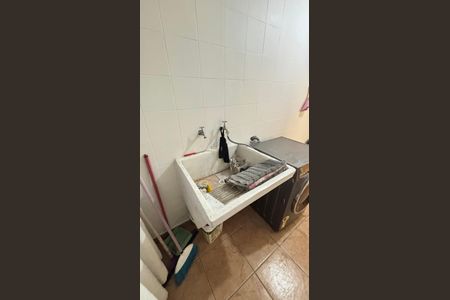 Casa à venda com 240m², 3 quartos e 3 vagas Casa à venda com 240m², 3 quartos e 3 vagasÁrea de Serviço