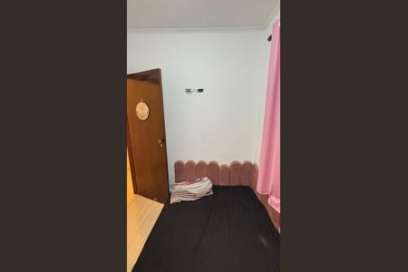 Casa à venda com 240m², 3 quartos e 3 vagas Casa à venda com 240m², 3 quartos e 3 vagasQuarto 2