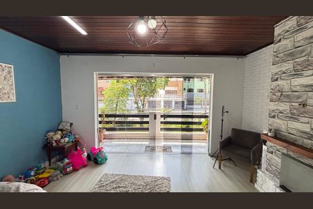 Casa à venda com 240m², 3 quartos e 3 vagas Casa à venda com 240m², 3 quartos e 3 vagasSala 2