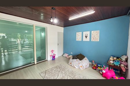 Casa à venda com 240m², 3 quartos e 3 vagas Casa à venda com 240m², 3 quartos e 3 vagasSala 2