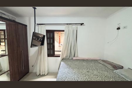 Casa à venda com 240m², 3 quartos e 3 vagas Casa à venda com 240m², 3 quartos e 3 vagasQuarto 1