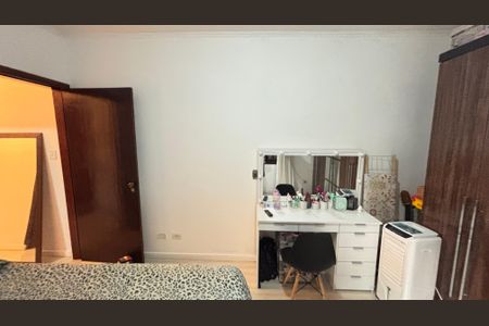 Casa à venda com 240m², 3 quartos e 3 vagas Casa à venda com 240m², 3 quartos e 3 vagasQuarto 1