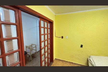 Casa à venda com 240m², 3 quartos e 3 vagas Casa à venda com 240m², 3 quartos e 3 vagasQuarto da Área de Serviço