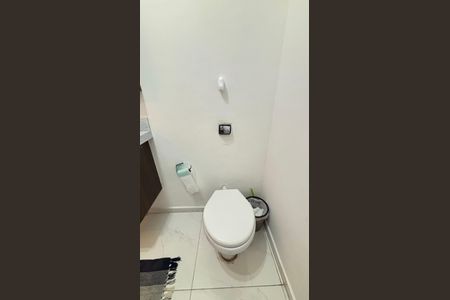 Casa à venda com 240m², 3 quartos e 3 vagas Casa à venda com 240m², 3 quartos e 3 vagasLavabo da sala