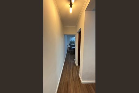 Casa à venda com 240m², 3 quartos e 3 vagas Casa à venda com 240m², 3 quartos e 3 vagasCorredor