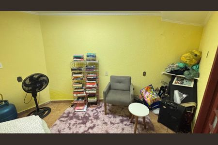 Casa à venda com 240m², 3 quartos e 3 vagas Casa à venda com 240m², 3 quartos e 3 vagasQuarto da Área de Serviço