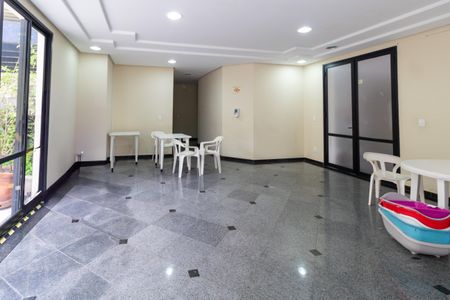 Apartamento à venda com 60m², 2 quartos e 1 vagaÁrea comum - Salão de festas