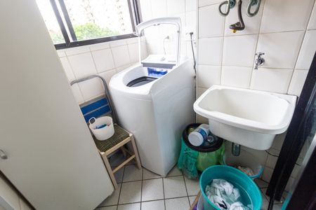 Apartamento à venda com 60m², 2 quartos e 1 vagaÁrea de Serviço