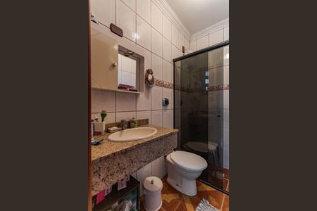 Casa à venda com 376m², 5 quartos e 4 vagas Casa à venda com 376m², 5 quartos e 4 vagasÁrea de Serviço