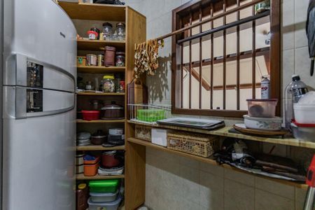 Casa à venda com 376m², 5 quartos e 4 vagas Casa à venda com 376m², 5 quartos e 4 vagasÁrea de Serviço