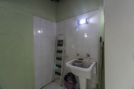 Casa à venda com 130m², 3 quartos e 2 vagasÁrea de Serviço