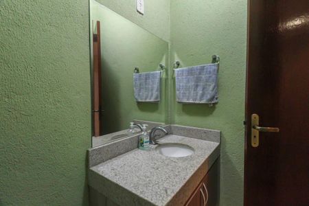 Casa à venda com 130m², 3 quartos e 2 vagasLavabo