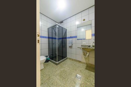 Casa de condomínio à venda com 297m², 3 quartos e 3 vagas Casa de condomínio à venda com 297m², 3 quartos e 3 vagasBanheiro Social