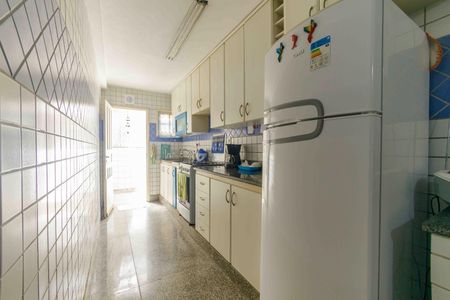 Casa de condomínio à venda com 297m², 3 quartos e 3 vagas Casa de condomínio à venda com 297m², 3 quartos e 3 vagasCozinha