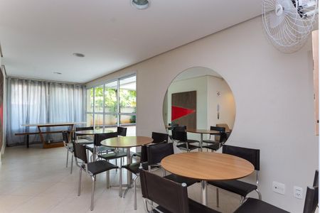 Apartamento para alugar com 60m², 2 quartos e 1 vagaÁrea comum