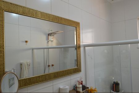 Casa à venda com 350m², 3 quartos e 2 vagas Casa à venda com 350m², 3 quartos e 2 vagasBanheiro da Suíte