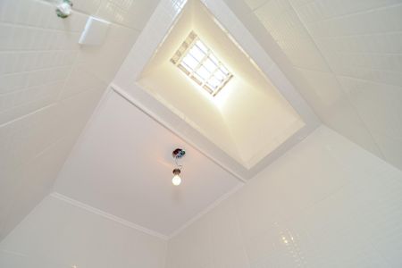 Casa à venda com 316m², 3 quartos e 3 vagas Casa à venda com 316m², 3 quartos e 3 vagasBanheiro Social/Detalhe