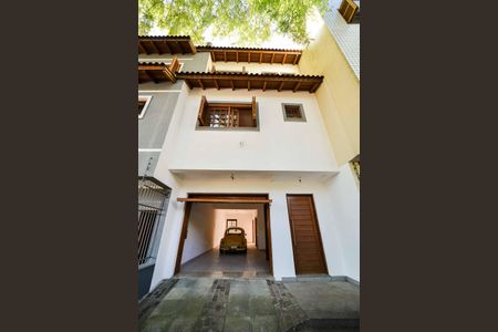 Casa à venda com 316m², 3 quartos e 3 vagas Casa à venda com 316m², 3 quartos e 3 vagasFachada/Frente