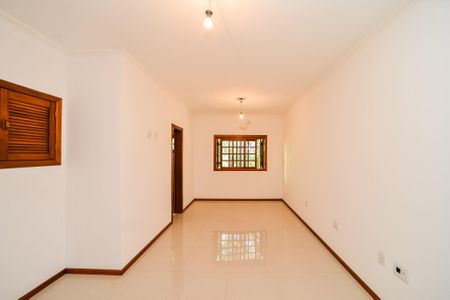 Casa à venda com 316m², 3 quartos e 3 vagas Casa à venda com 316m², 3 quartos e 3 vagasSuíte